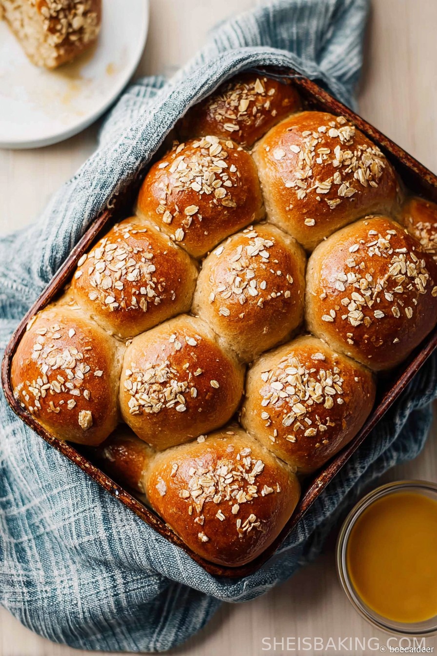Oatmeal Molasses Dinner Rolls