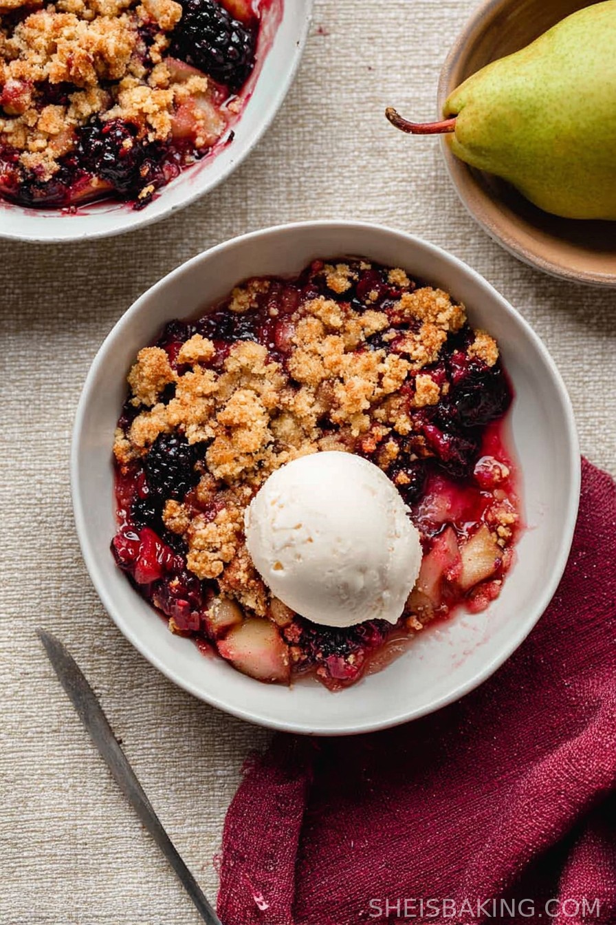 Spiced Pear Berry Crumble